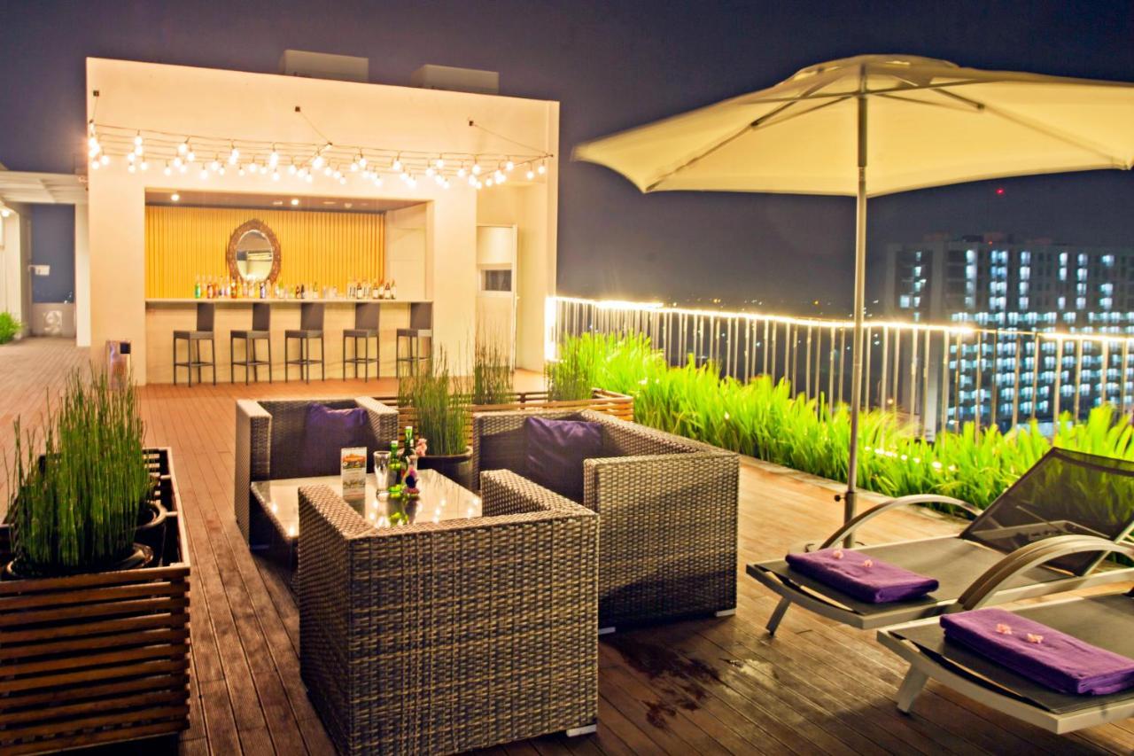 Swiss-Belinn Cikarang Buitenkant foto
