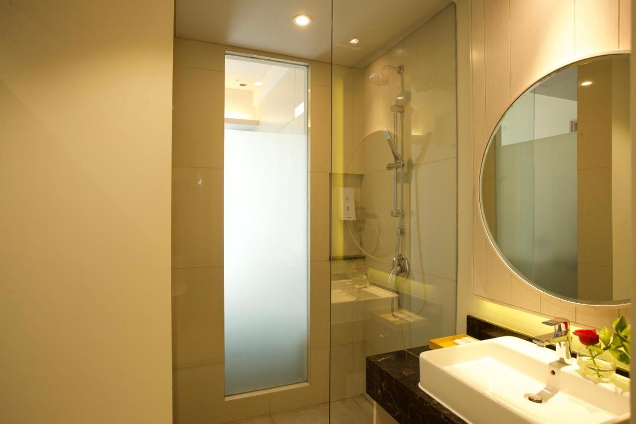 Swiss-Belinn Cikarang Buitenkant foto