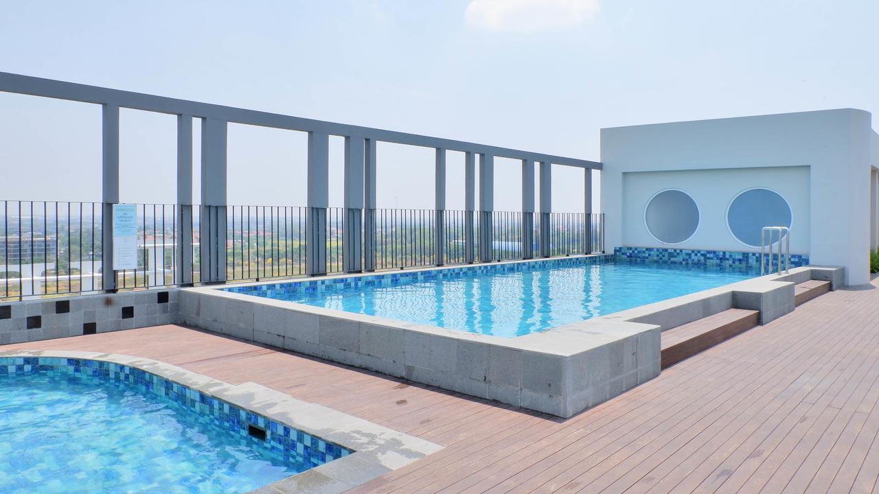 Swiss-Belinn Cikarang Buitenkant foto