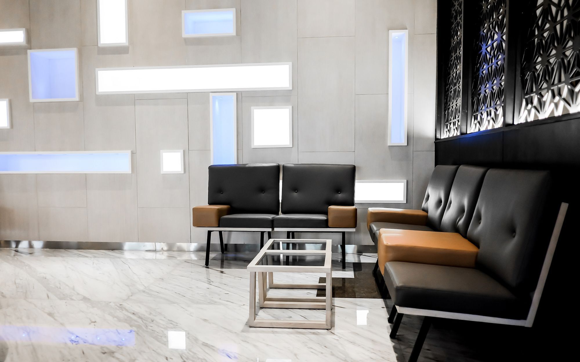 Swiss-Belinn Cikarang Buitenkant foto