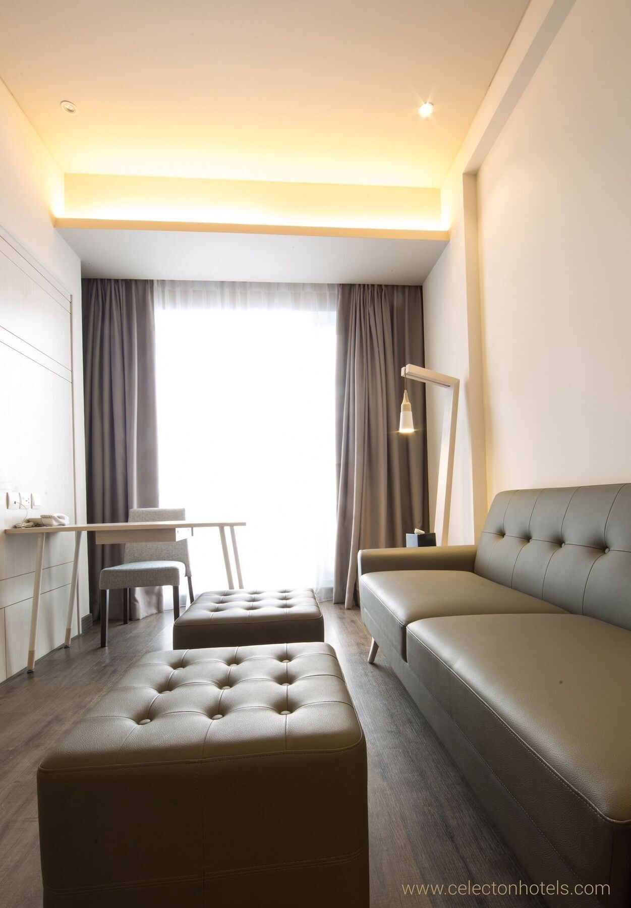 Swiss-Belinn Cikarang Buitenkant foto